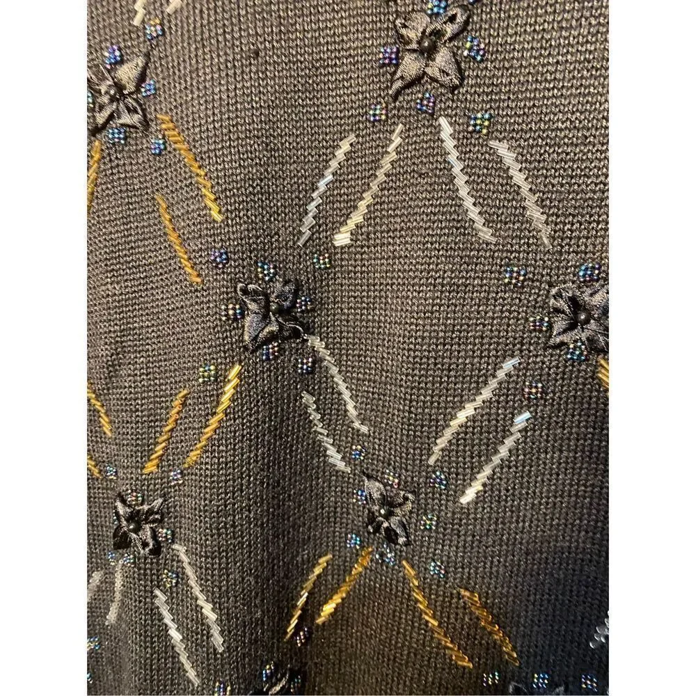 Maggie Mcnaughton vintage, women’s beaded floral sequence sweater, black size 1X